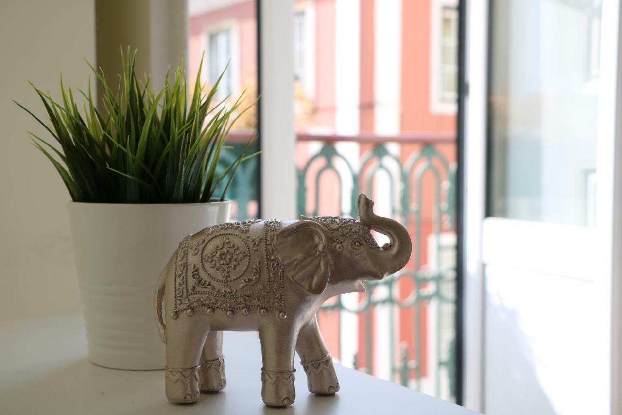 Jardim Das Amoreiras Central Apartment Lisbon Bagian luar foto